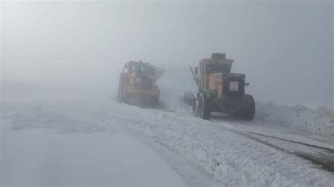 2 ilde yoğun kar: 38 yol ulaşıma kapandı - Son Dakika Haberleri